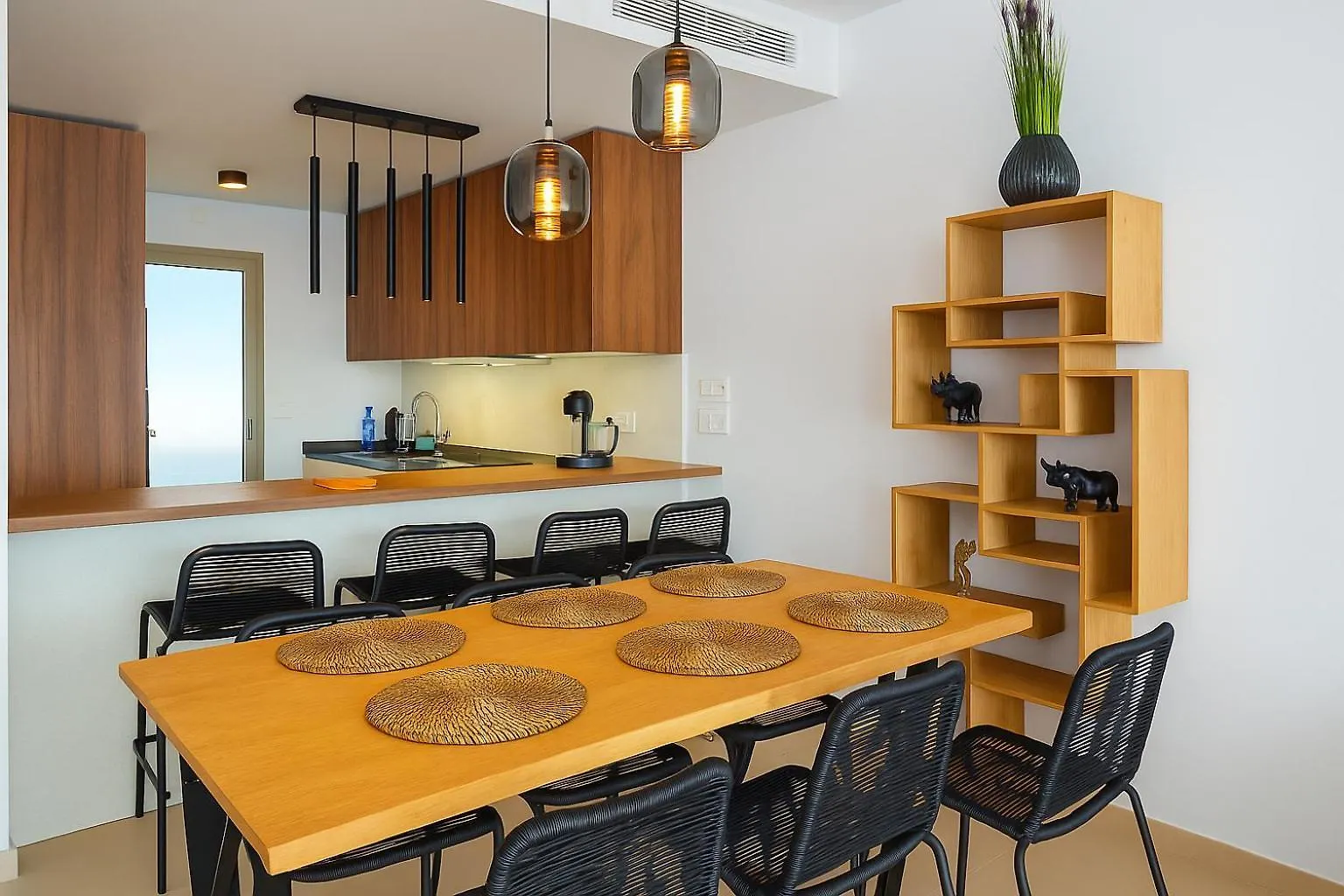 Sunny Costa Del Sol Apartment Retreat 贝纳尔马德纳