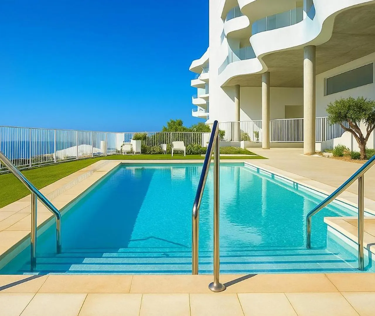 Sunny Costa Del Sol Apartment Retreat 贝纳尔马德纳 西班牙